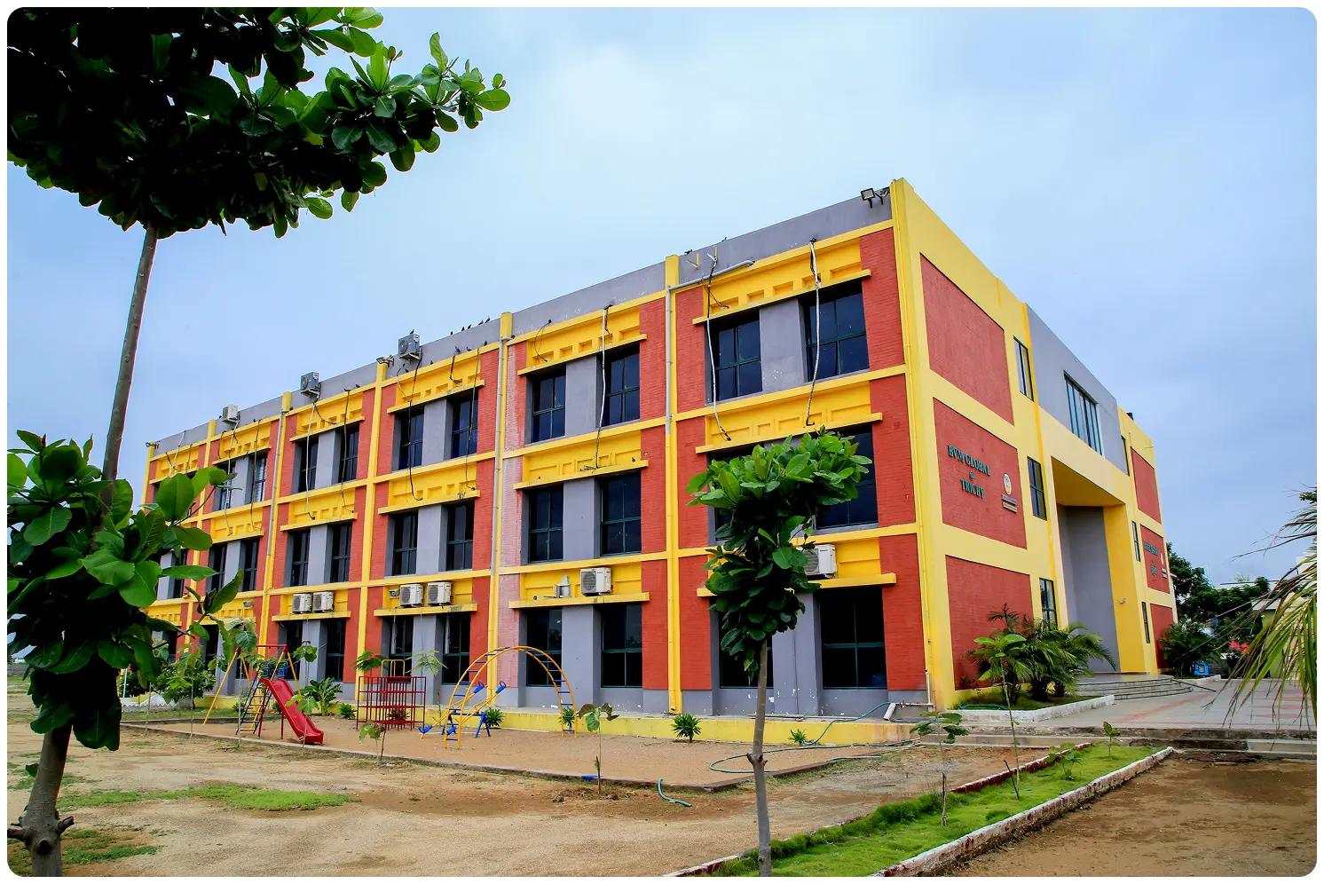 Party Lawn & BBQ Area