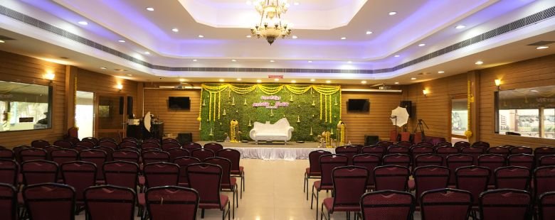 If you’re planning a celebration that’s more personal, Goldenwoods is the perfect choice.