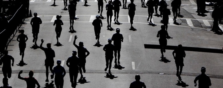 While 42.195 km and 21.1 km are the official long-distance race formats, many events include shorter, community-friendly categories.