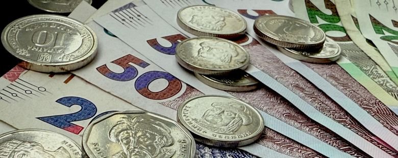 One of the biggest advantages for NRIs in 2026 is exchange rate strength.