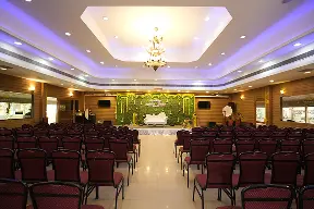 golden woods mini party hall